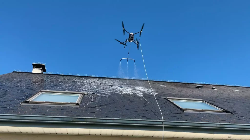 demoussage de toiture par drone
